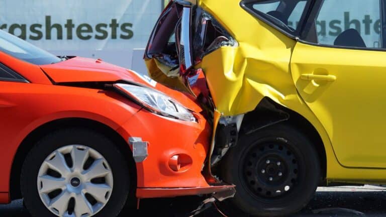 Liability and Compensation in Commercial Vehicle Crashes in Irvine