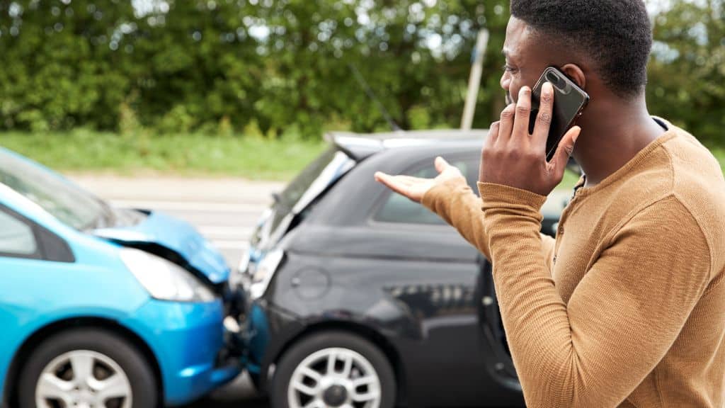 Should You Accept Cash Compensation at the Crash Scene?