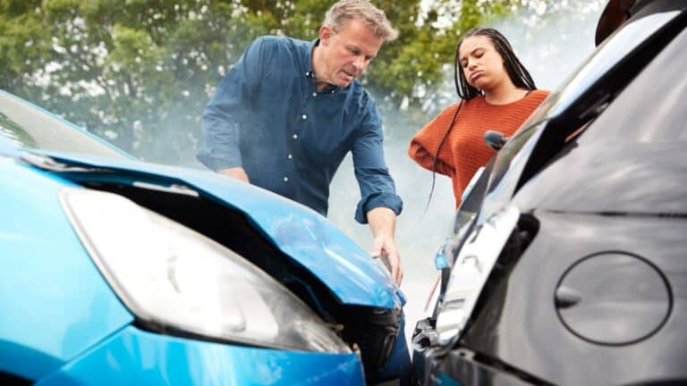 Auto Accident: When To Get a Lawyer